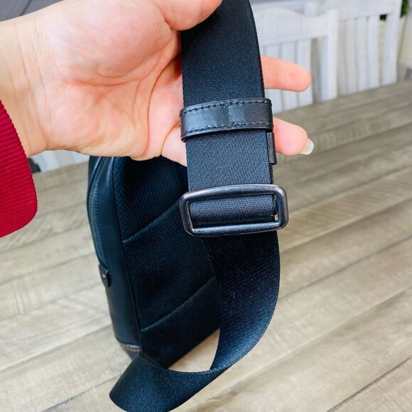 Coach Graham Pack In Blocked Signature Canvas With Varsity Stripe - Picture 7 of 15